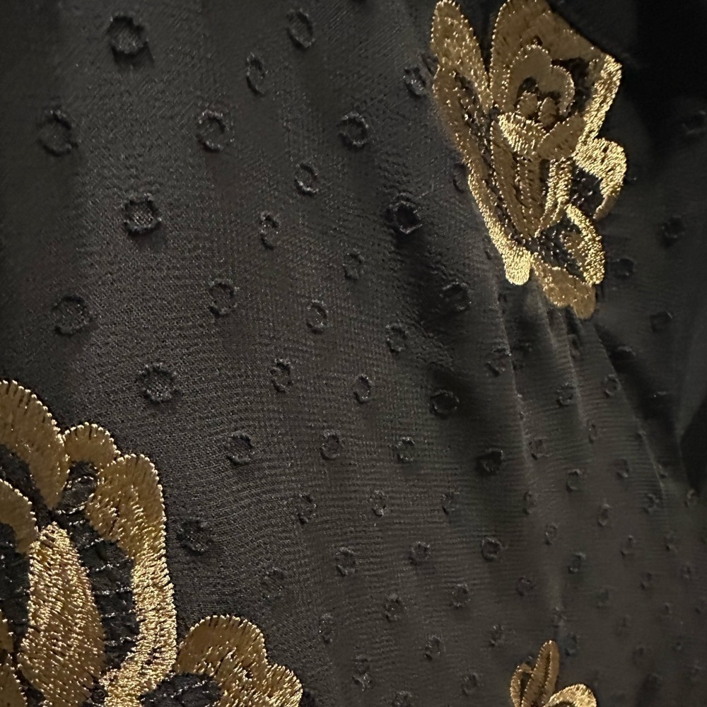 Cabi Occasion Dress in Swiss Dot Black Gold  Rose Embroidered Size XS - Picture 6 of 10